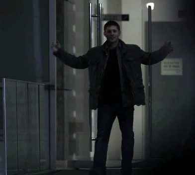 Happy-Dean-supernatural-17876753-392-352
